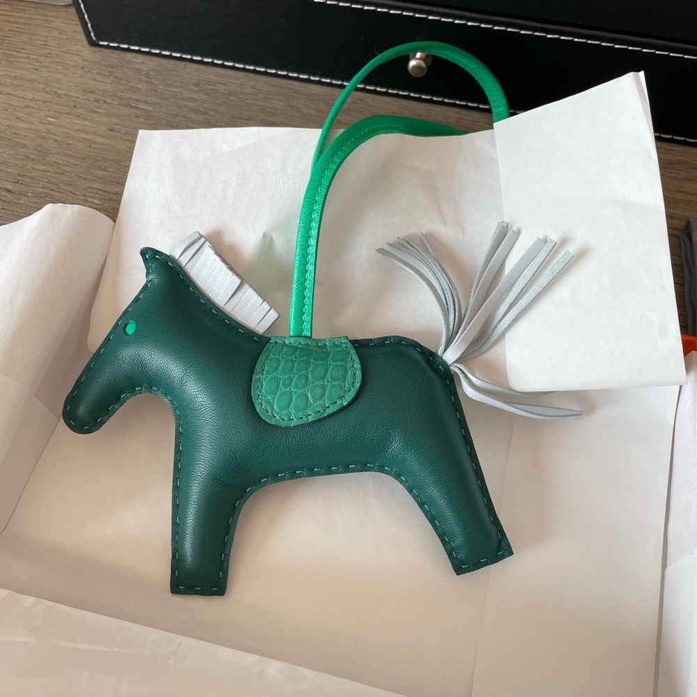 Hermes Rodeo MM with alligator touch